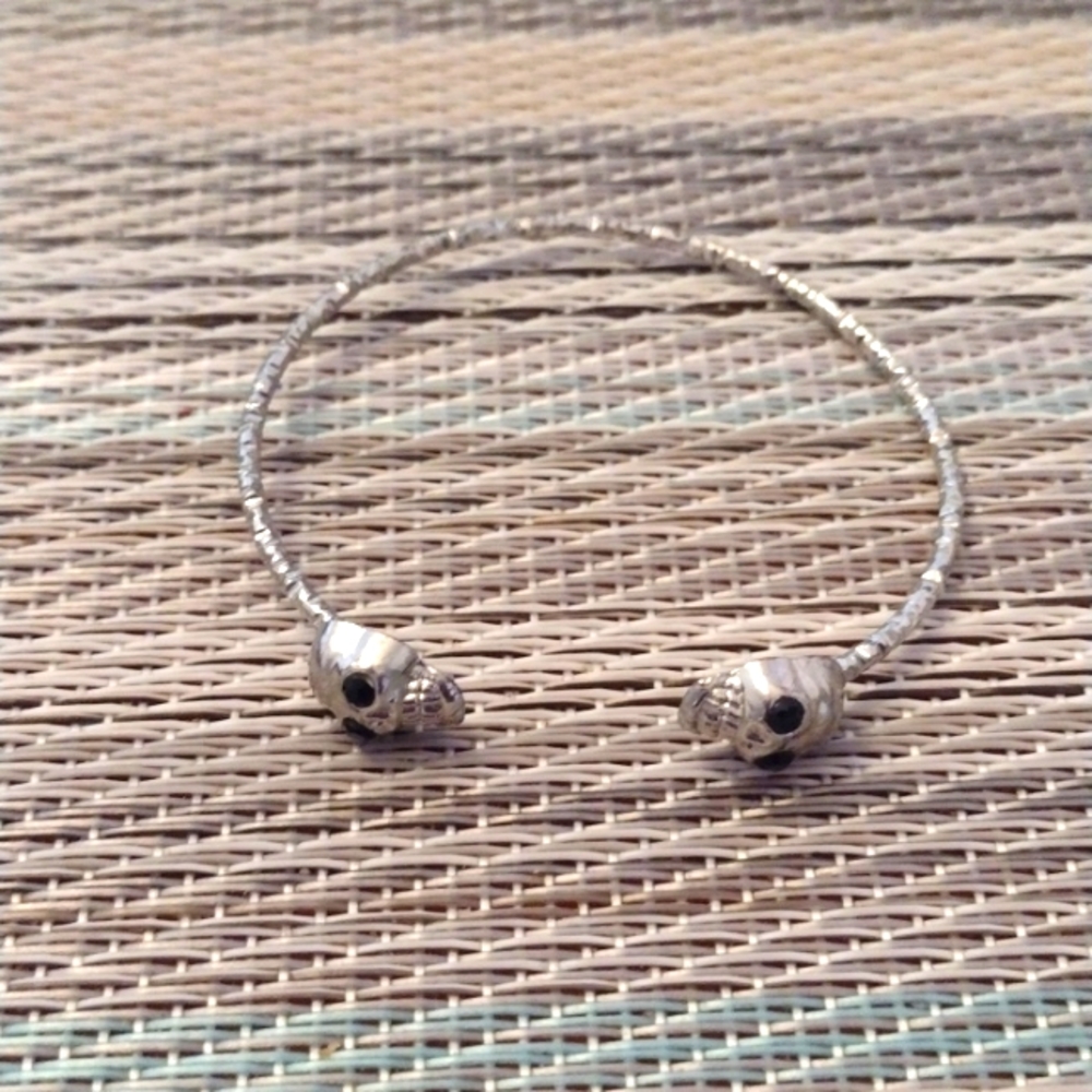 Skull Silvertone Bangle